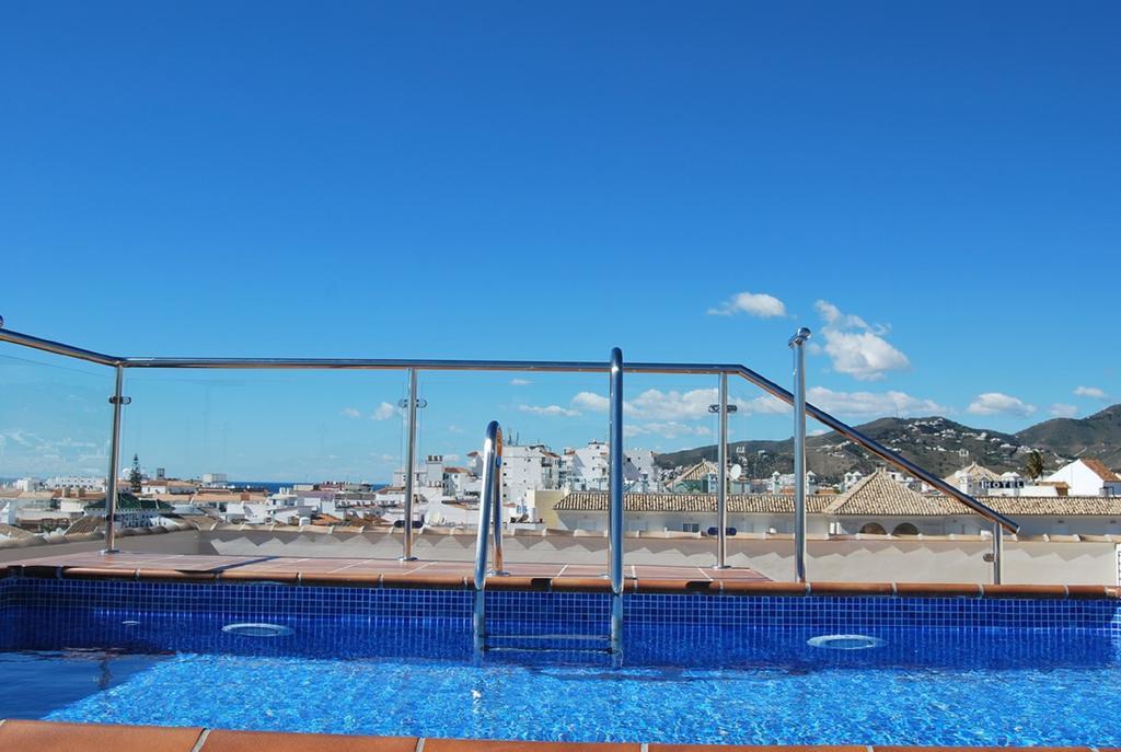Apartamentos Plaza Нерха Экстерьер фото