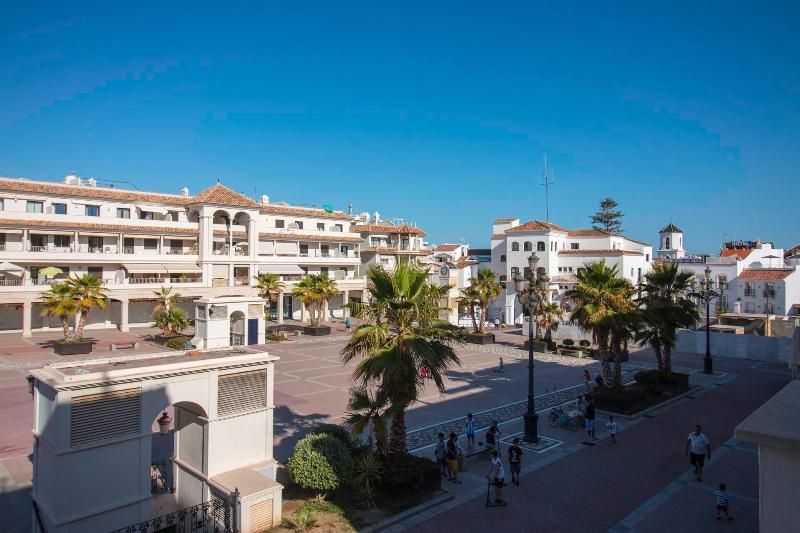Apartamentos Plaza Нерха Экстерьер фото