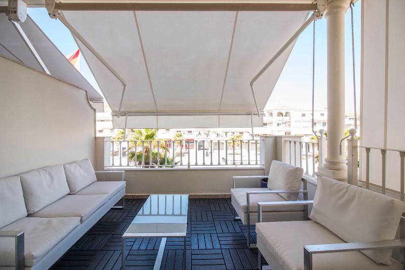 Apartamentos Plaza Нерха Экстерьер фото